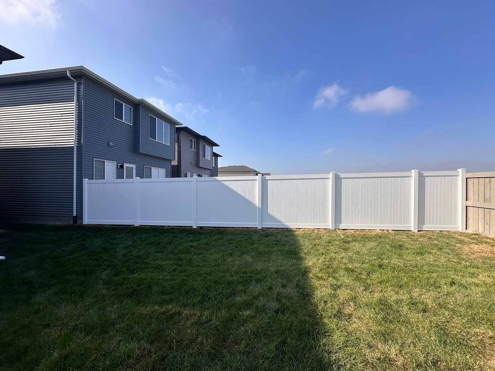 vinyl_fence_edmonton_1