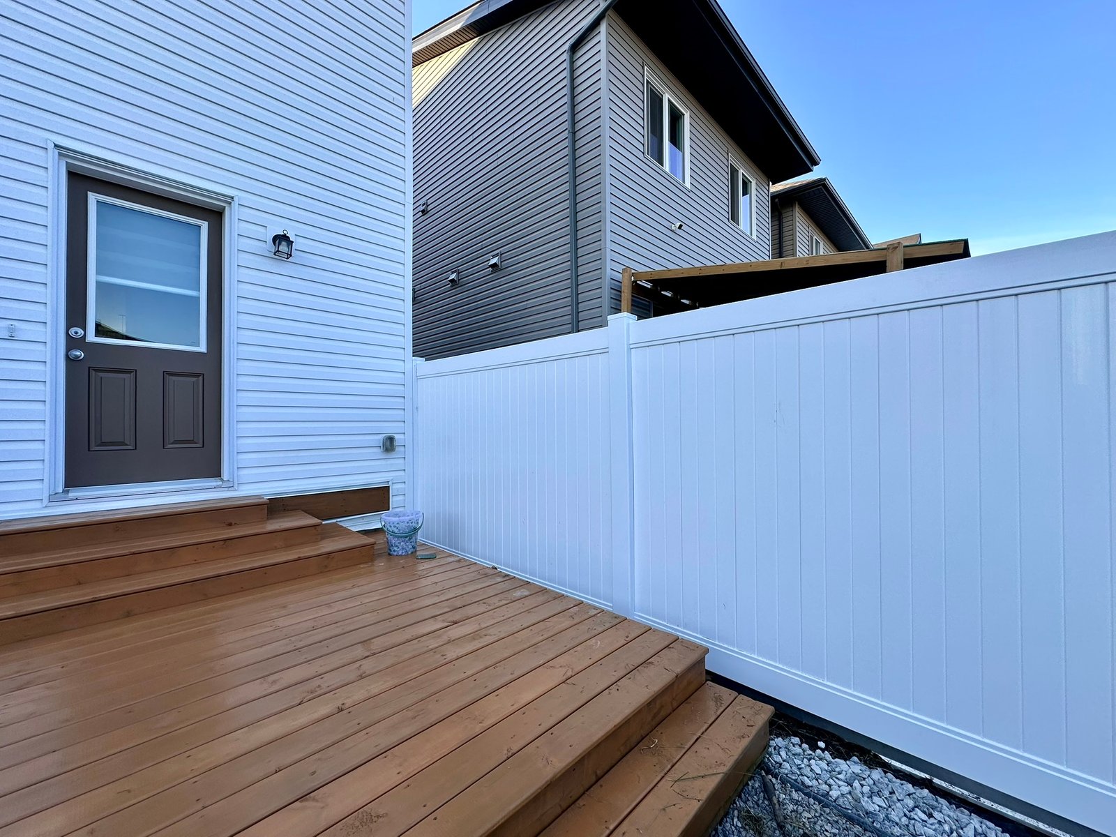 vinyl_fence_edmonton_15