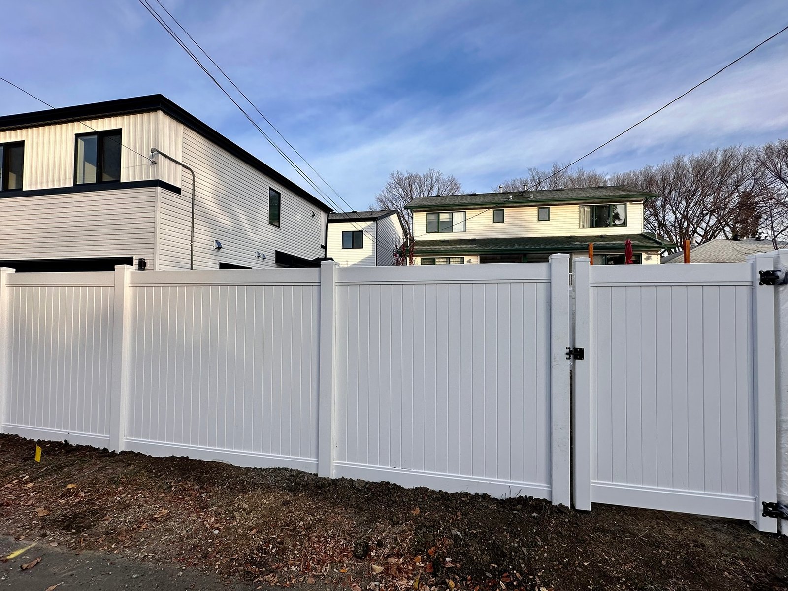 vinyl_fence_edmonton_9